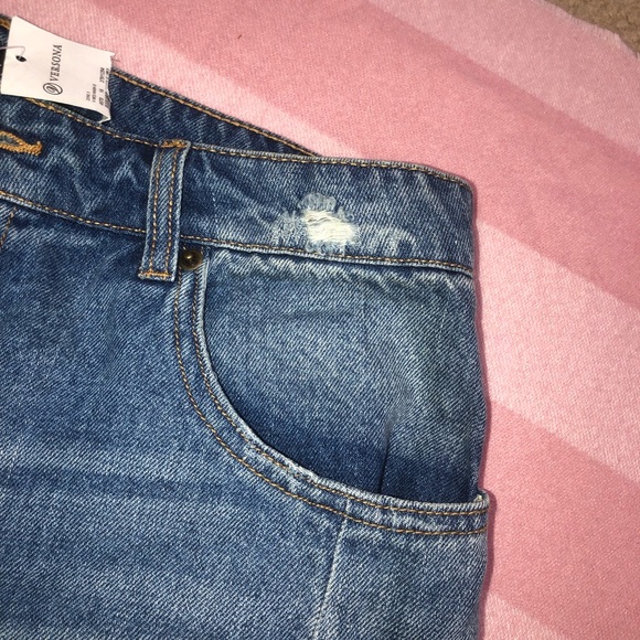 Versona NWT! Med Wash Color Denim Mini Skirt - Picture 2 of 11
